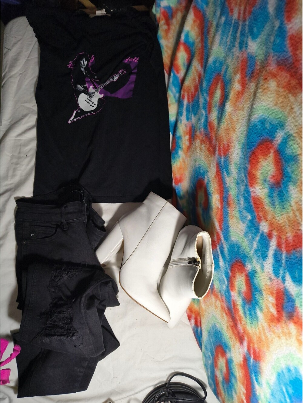 #Kancan Ripped Skinny Jeans Joan Jett Graphic T-Shirt #WhiteBoots Set
